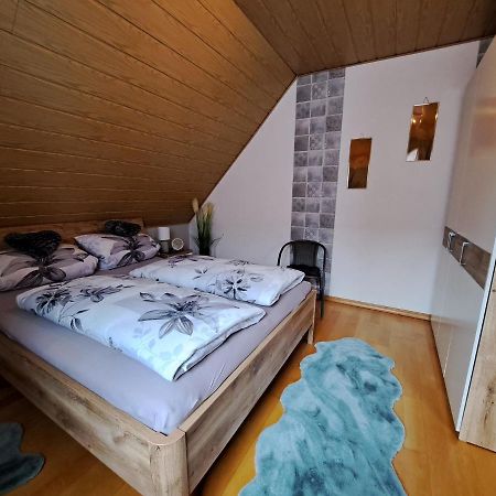 Ferienwohnung Sonja Mit Garten Und Freisitz Steinwiesen Екстер'єр фото