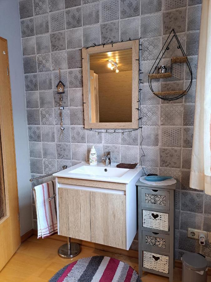Ferienwohnung Sonja Mit Garten Und Freisitz Steinwiesen Екстер'єр фото